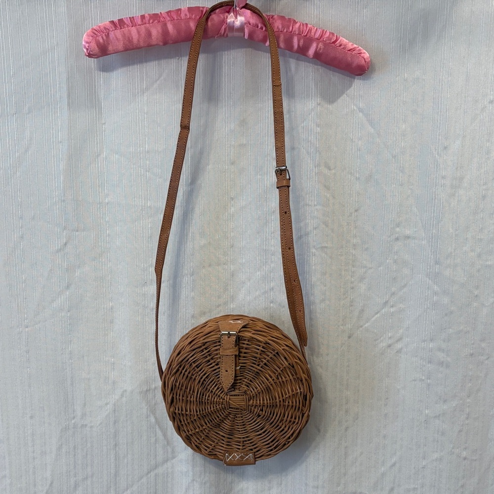 Circular Woven Crossbody Basket Bag
